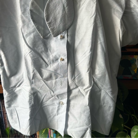 Vintage pale blue blouse with neck tie bow - Picture 7 of 15